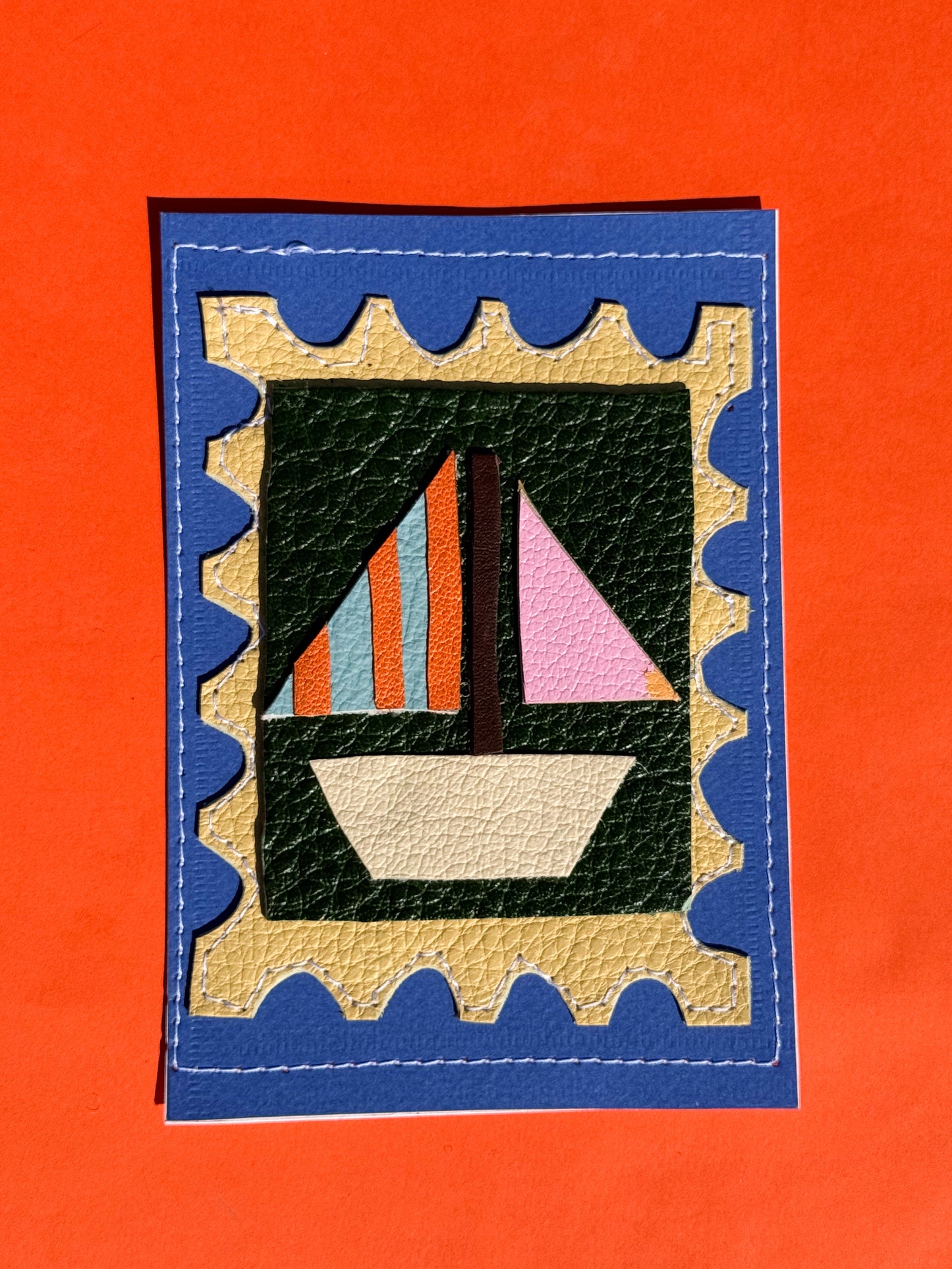 Le bateau - Médaillon + Carte postale