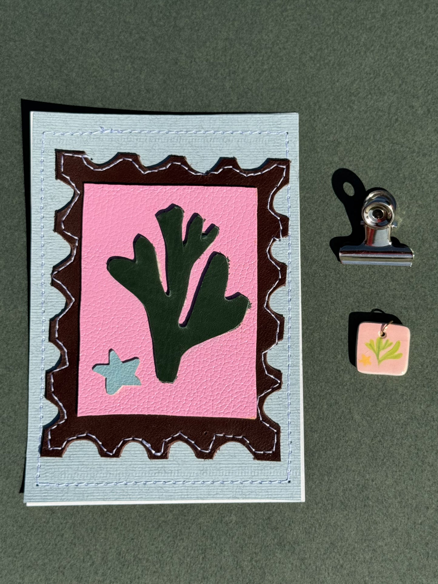 L'algue - Médaillon + Carte postale