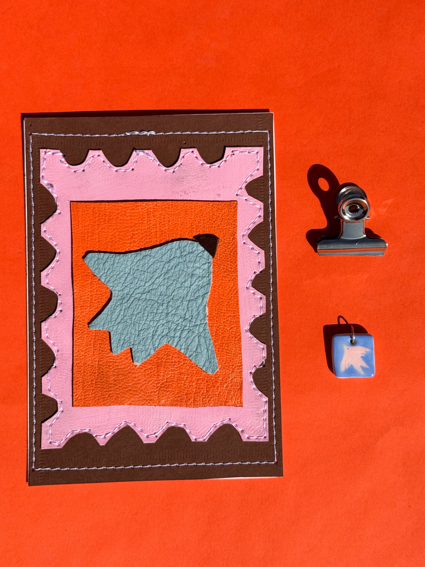 L'oiseau - Médaillon + Carte postale